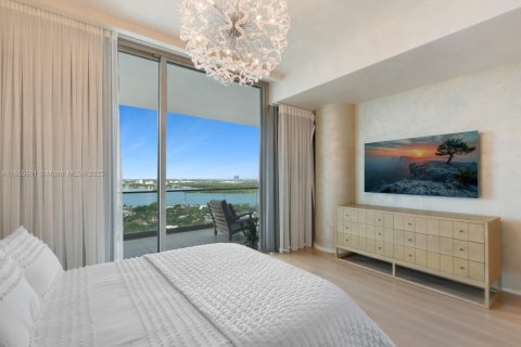 Copropriété à vendre à Bal Harbour, Floride: 3 chambres, 388.8 m2 № 1925741 - photo 28