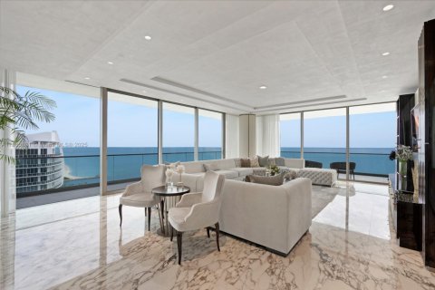 Copropriété à vendre à Bal Harbour, Floride: 3 chambres, 388.8 m2 № 1925741 - photo 6