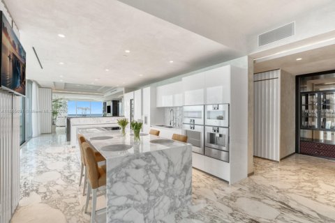 Copropriété à vendre à Bal Harbour, Floride: 3 chambres, 388.8 m2 № 1925741 - photo 19