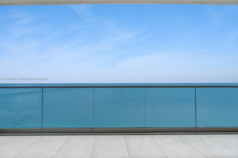 Copropriété à vendre à Bal Harbour, Floride: 3 chambres, 388.8 m2 № 1925741 - photo 23