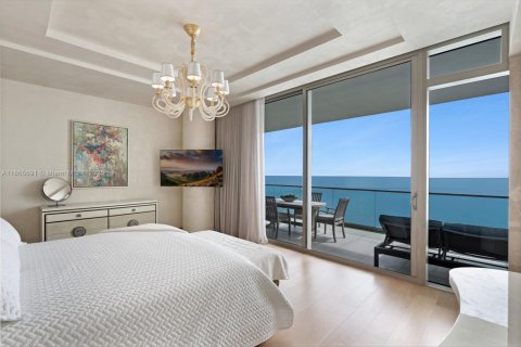 Copropriété à vendre à Bal Harbour, Floride: 3 chambres, 388.8 m2 № 1925741 - photo 24