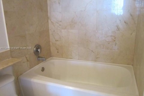 Copropriété à vendre à Miami, Floride: 1 chambre, 58.53 m2 № 2059766 - photo 12