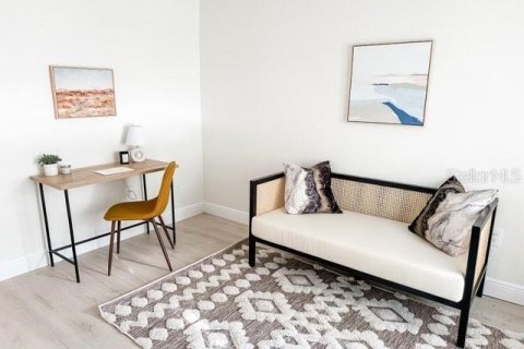 Condo in Saint Petersburg, Florida, 2 bedrooms  № 1784978 - photo 19