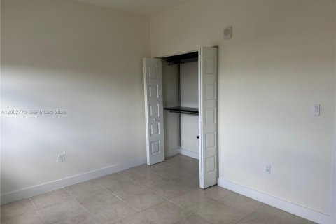 Copropriété à louer à Doral, Floride: 3 chambres, 114.83 m2 № 2154423 - photo 7