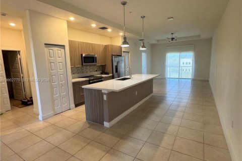 Copropriété à louer à Doral, Floride: 3 chambres, 114.83 m2 № 2154423 - photo 3