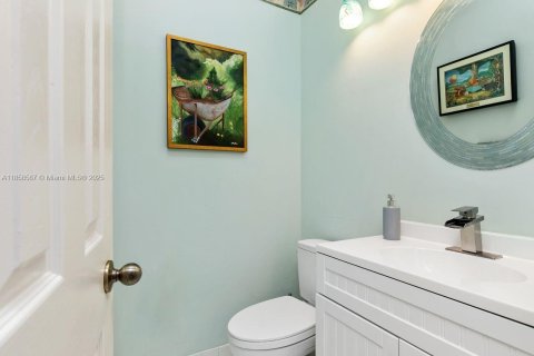 House in Weston, Florida 4 bedrooms, 230.03 sq.m. № 1889534 - photo 10