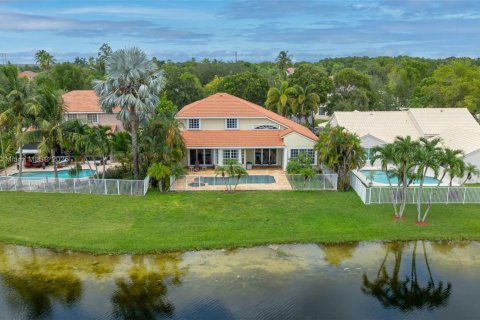 House in Weston, Florida 4 bedrooms, 230.03 sq.m. № 1889534 - photo 26