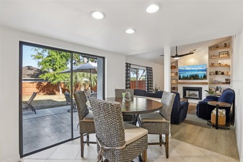 Villa ou maison à vendre à Brandon, Floride: 4 chambres, 218.04 m2 № 1725753 - photo 14