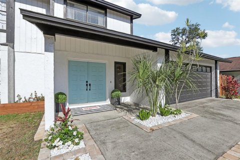 Villa ou maison à vendre à Brandon, Floride: 4 chambres, 218.04 m2 № 1725753 - photo 1