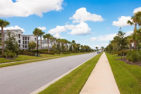 Condo in Venice, Florida, 2 bedrooms in WELLEN PARK  № 2378059 - photo 24
