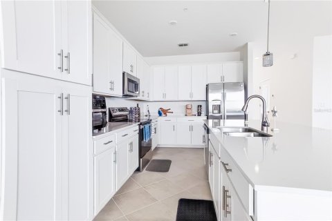 Condo in Venice, Florida, 2 bedrooms in WELLEN PARK  № 2378059 - photo 5