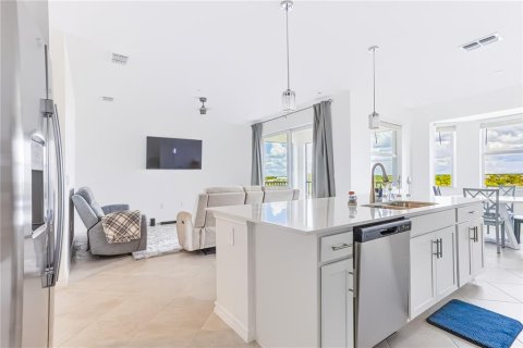 Condo in Venice, Florida, 2 bedrooms in WELLEN PARK  № 2378059 - photo 19