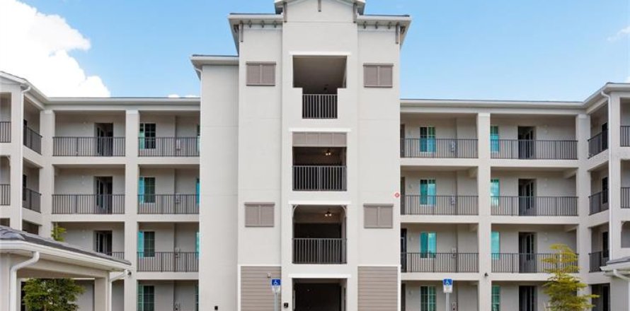 Condo in Venice, Florida, 2 bedrooms in WELLEN PARK  № 2378059