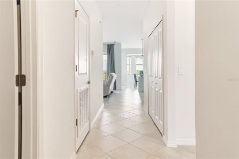 Condo in Venice, Florida, 2 bedrooms in WELLEN PARK  № 2378059 - photo 8