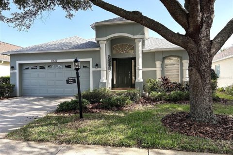 House in Hudson, Florida 3 bedrooms, 188.78 sq.m. № 2215459