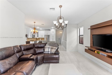 Villa ou maison à vendre à Homestead, Floride: 4 chambres, 164.25 m2 № 1928656 - photo 6