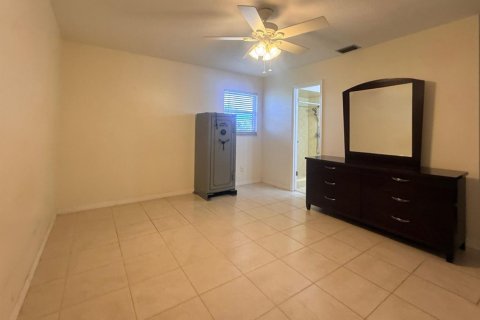 Villa ou maison à vendre à Port St. Lucie, Floride: 2 chambres, 110 m2 № 2426194 - photo 16