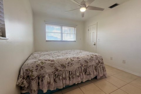 Villa ou maison à vendre à Port St. Lucie, Floride: 2 chambres, 110 m2 № 2426194 - photo 17