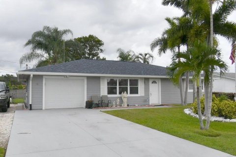 Villa ou maison à Port St. Lucie, Floride 2 chambres, 110 m2 № 2426194
