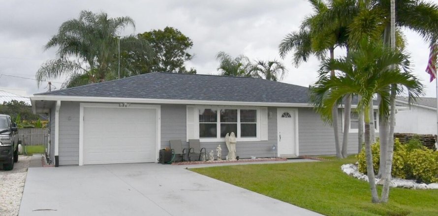 Villa ou maison à Port St. Lucie, Floride 2 chambres, 110 m2 № 2426194