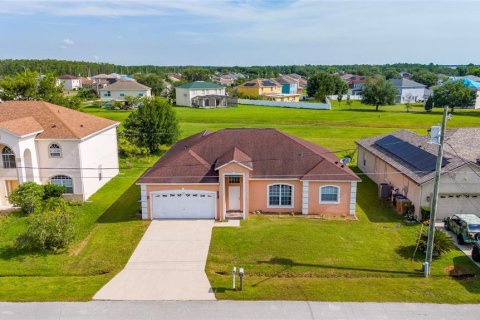 Casa en venta en Kissimmee, Florida, 3 dormitorios, 174.28 m2 № 1838868 - foto 3