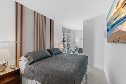 Condo in Miami, Florida, 1 bedroom  № 2026921 - photo 14