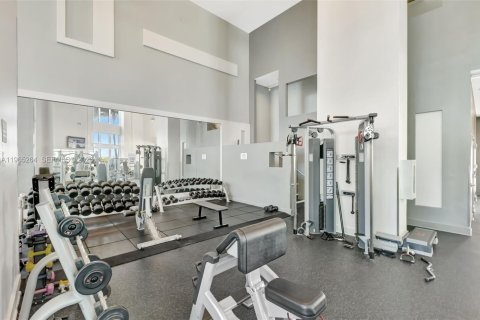 Condo in Miami, Florida, 1 bedroom  № 2026921 - photo 23