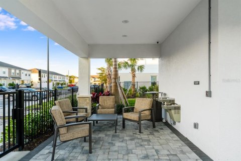 Townhouse in Sarasota, Florida 2 bedrooms, 111.95 sq.m. № 2096439 - photo 14