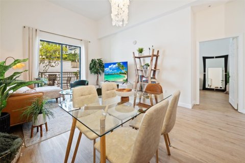 Купить кондоминиум в Майами, Флорида 1 комната, 101.64м2, № 1930423 - фото 2