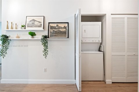 Купить кондоминиум в Майами, Флорида 1 комната, 101.64м2, № 1930423 - фото 20