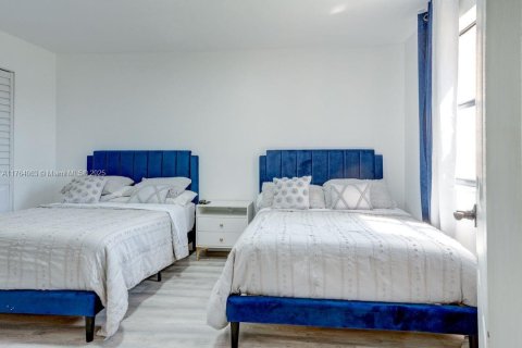 Condo in Sunrise, Florida, 2 bedrooms  № 1864994 - photo 14