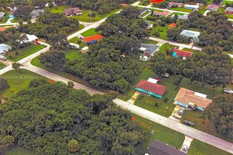 Land in Port Charlotte, Florida № 2164286 - photo 4