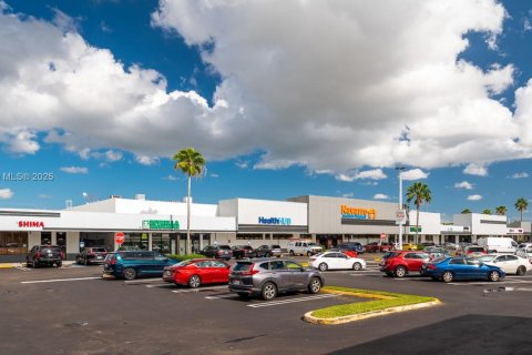 Immobilier commercial à Miami Lakes, Floride № 2158461