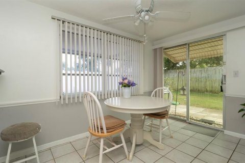 House in Holiday, Florida 2 bedrooms, 111.48 sq.m. № 1902066 - photo 15