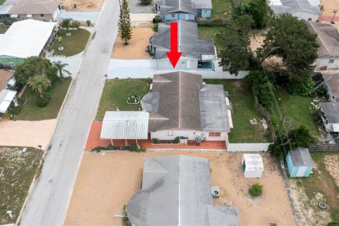 House in Holiday, Florida 2 bedrooms, 111.48 sq.m. № 1902066 - photo 27