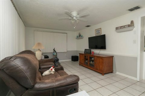 House in Holiday, Florida 2 bedrooms, 111.48 sq.m. № 1902066 - photo 12