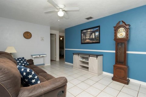 House in Holiday, Florida 2 bedrooms, 111.48 sq.m. № 1902066 - photo 6
