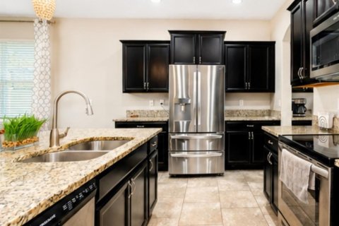 Casa en venta en Kissimmee, Florida, 4 dormitorios, 287.9 m2 № 2225676 - foto 9