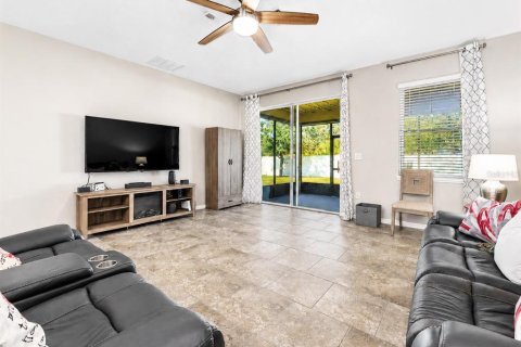 Casa en venta en Kissimmee, Florida, 4 dormitorios, 287.9 m2 № 2225676 - foto 11