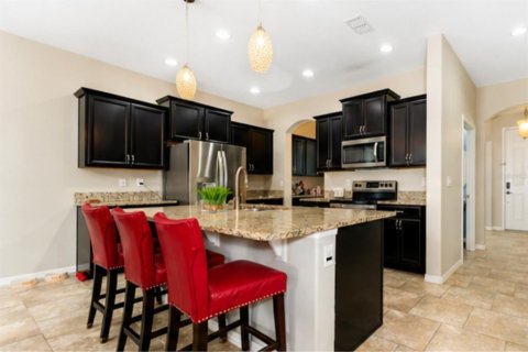 Casa en venta en Kissimmee, Florida, 4 dormitorios, 287.9 m2 № 2225676 - foto 15