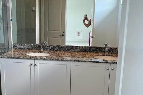 House in Ave Maria, Florida 4 bedrooms № 2074944 - photo 6