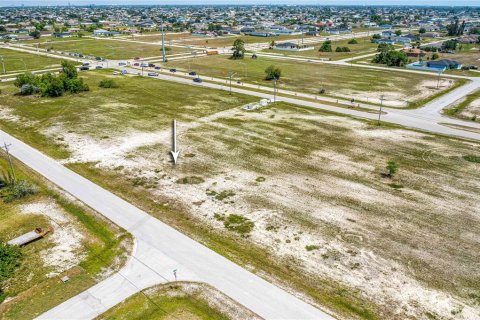 Terreno en venta en Cape Coral, Florida № 1194609 - foto 2