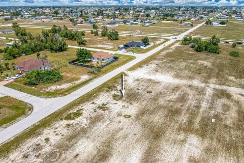 Terreno en venta en Cape Coral, Florida № 1194609 - foto 3