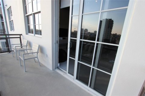 Condo in Fort Lauderdale, Florida, 1 bedroom  № 1455465 - photo 12