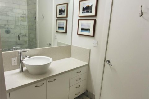 Condo in Fort Lauderdale, Florida, 1 bedroom  № 1455465 - photo 8