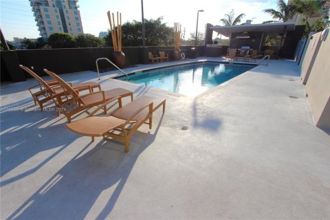 Condo in Fort Lauderdale, Florida, 1 bedroom  № 1455465 - photo 13
