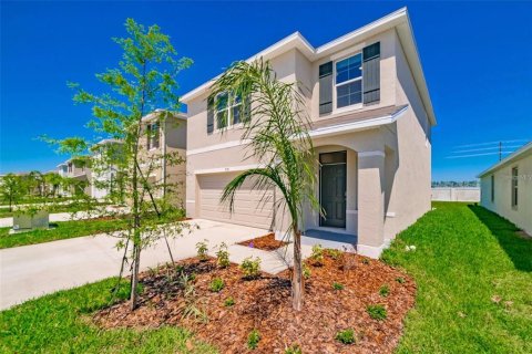 House in Wesley Chapel, Florida 3 bedrooms, 182.18 sq.m. № 2238349 - photo 2