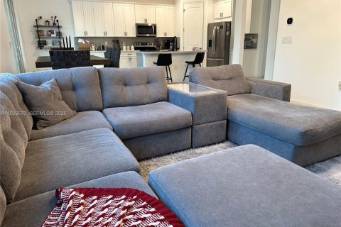 Купить виллу или дом в Уэст-Палм-Бич, Флорида 3 спальни, 213.68м2, № 2025742 - фото 8