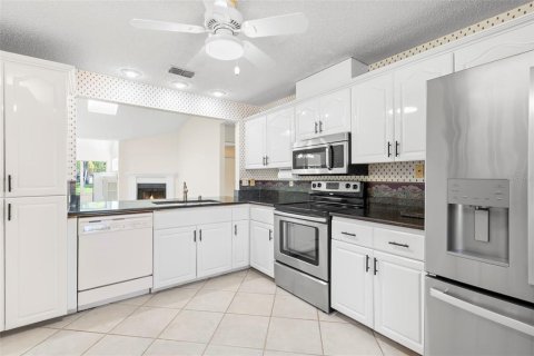 House in Saint Petersburg, Florida 3 bedrooms, 156.91 sq.m. № 2148776 - photo 23