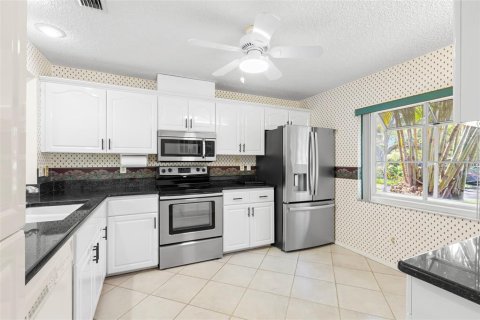 House in Saint Petersburg, Florida 3 bedrooms, 156.91 sq.m. № 2148776 - photo 22